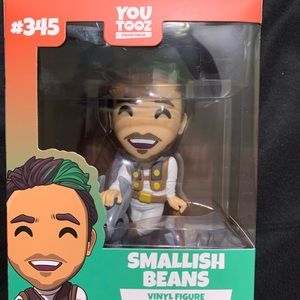 Smallish Beans youtooz collectible